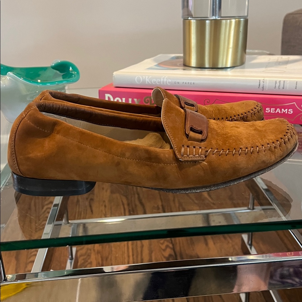 FERRAGAMO Suefe LOAFER IN COGNAC 8.5A